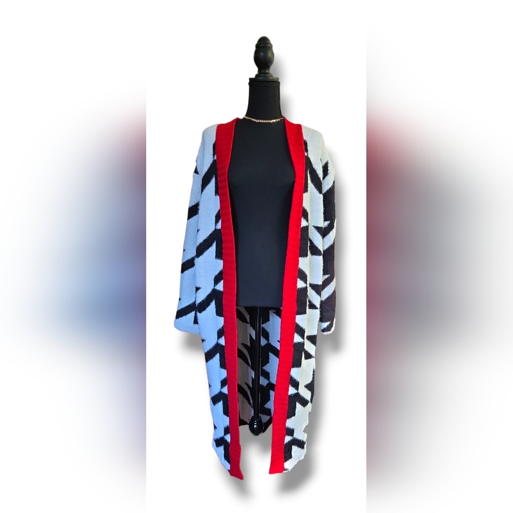 Stylish Women's Geometric Patterned Long Cardigan - image 1